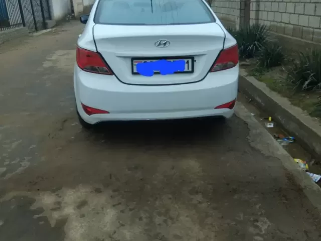 Hyundai Solaris 1, avtobaza.tj