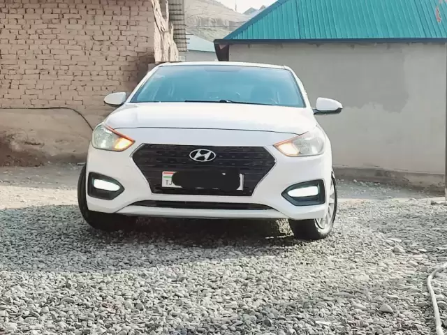 Hyundai Solaris, 2020 1, avtobaza.tj