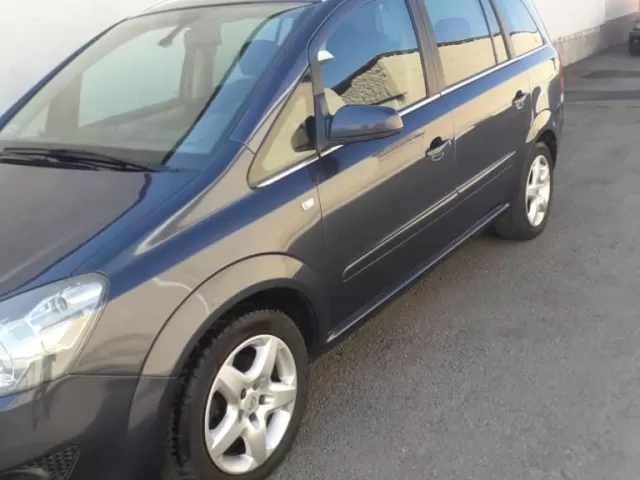 Opel Zafira 1, avtobaza.tj