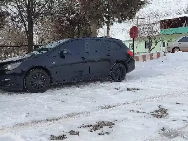 Opel Astra J, 2015 1, avtobaza.tj