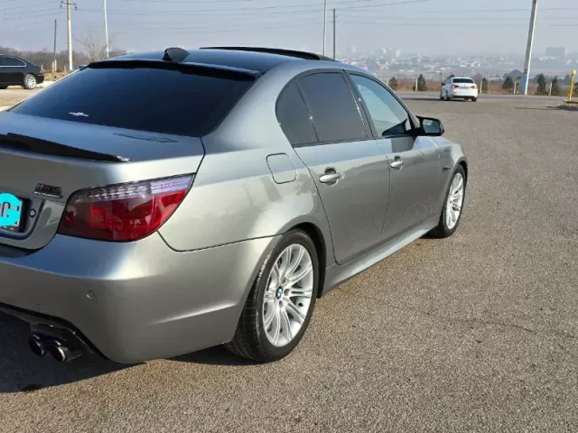 BMW 5 Series 520, 2010 1, avtobaza.tj