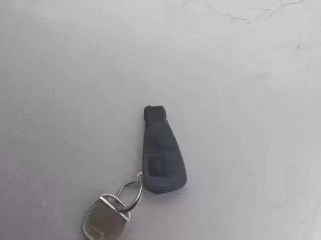 Калиди Mercedes обёмний 1, avtobaza.tj