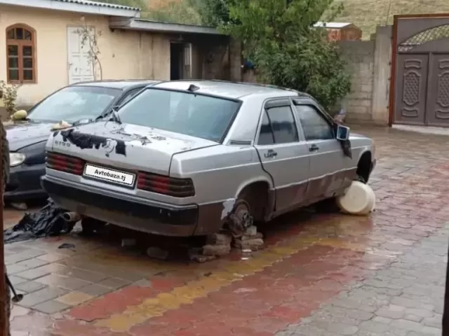 Mercedes-Benz W201 1, avtobaza.tj