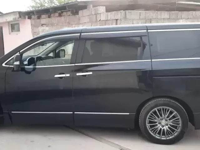 Nissan Elgrand 1, avtobaza.tj