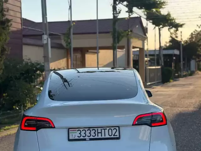 Tesla Model Y, 2023 1, avtobaza.tj