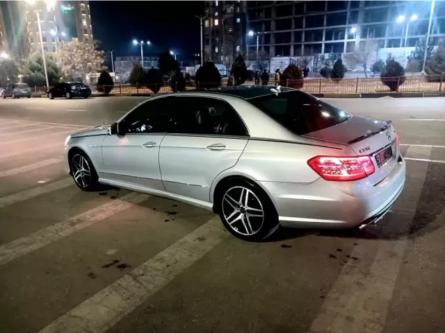 Mercedes-Benz E class, 2010 1, avtobaza.tj