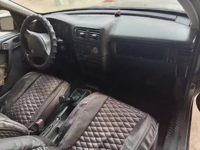 Opel Vectra A, 1992 1, avtobaza.tj Opel Vectra A, 1992 1, avtobaza.tj