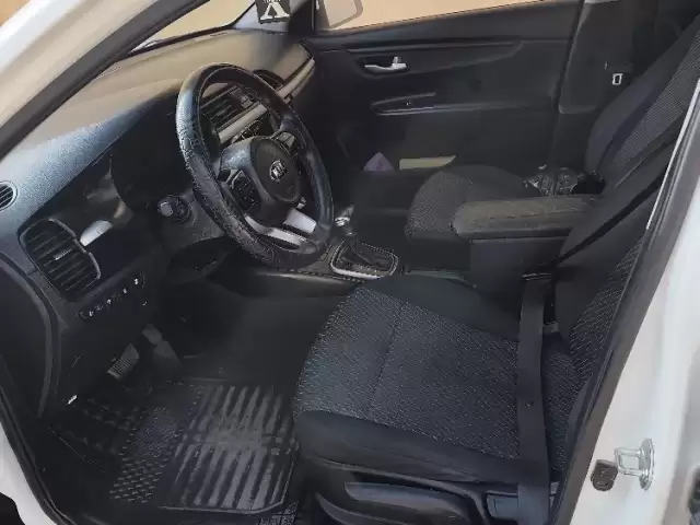 Kia Rio, 2019 1, avtobaza.tj