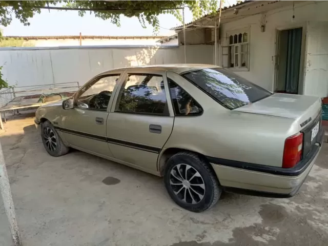 Opel Vectra A, 1990 1, avtobaza.tj