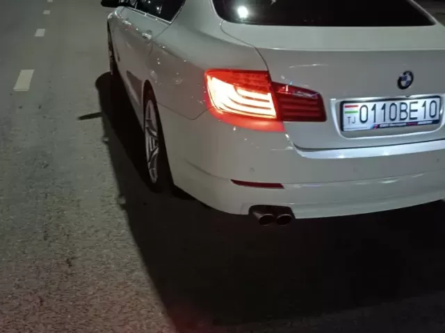 BMW 5 Series 520, 2011 1, avtobaza.tj
