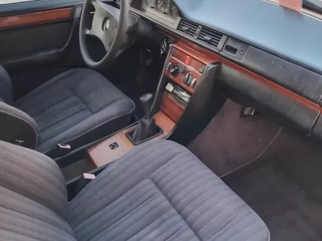 Mercedes-Benz W124, 1992 1, avtobaza.tj