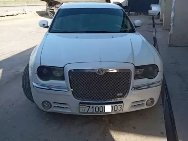 Chrysler 300C 1, avtobaza.tj