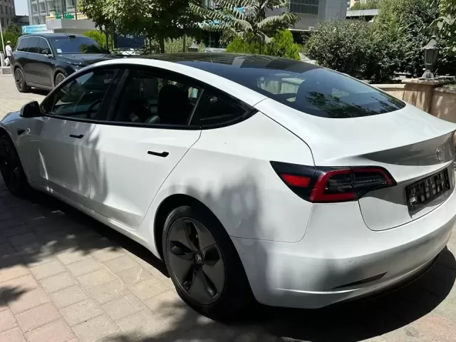 Tesla Model 3 1, avtobaza.tj