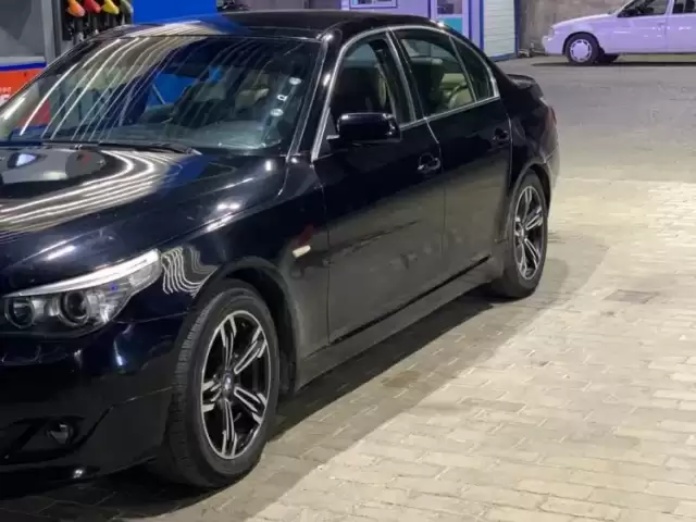 BMW 5 Series 530, 2009 1, avtobaza.tj