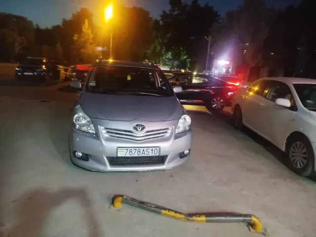 Toyota Verso, 2010 1, avtobaza.tj