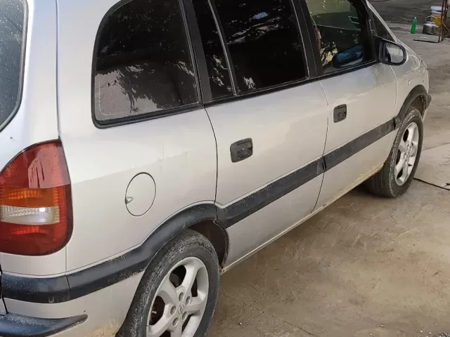 Opel Zafira 1, avtobaza.tj