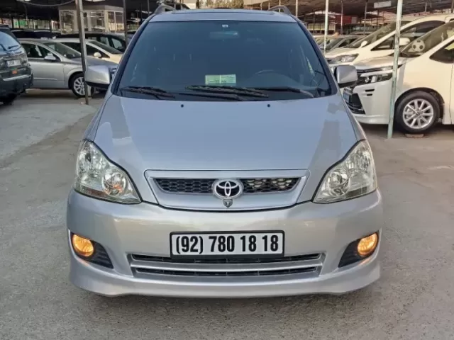 Toyota Ipsun 1, avtobaza.tj