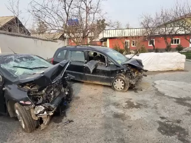 Opel Zafira, 2000 1, avtobaza.tj Opel Zafira, 2000 1, avtobaza.tj