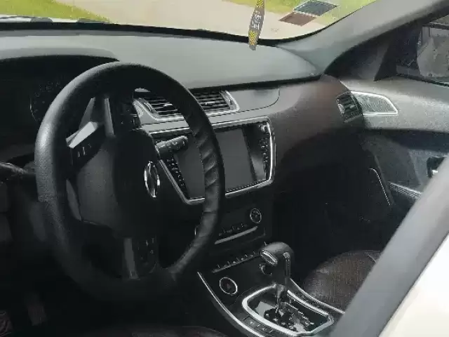 Landwind X7, 2016 1, avtobaza.tj