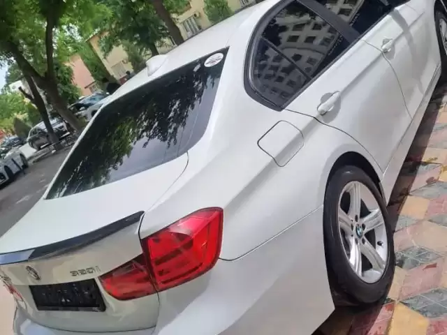 BMW 3 Series 320i, 2015 1, avtobaza.tj