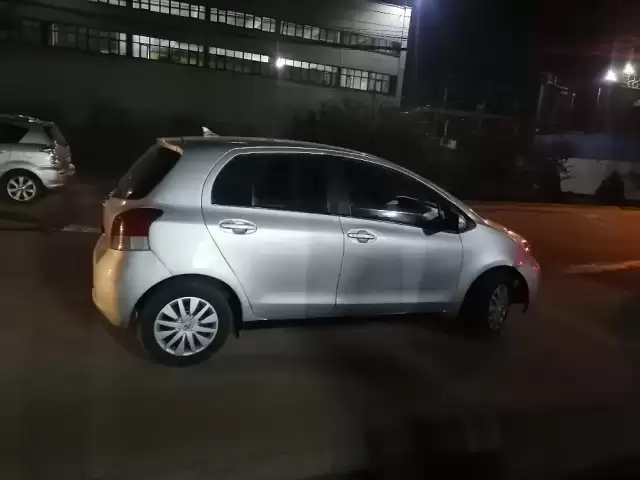 Toyota Vitz, 2010 1, avtobaza.tj