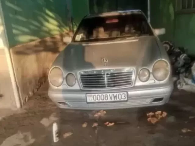 Mercedes-Benz E class, 1998 1, avtobaza.tj