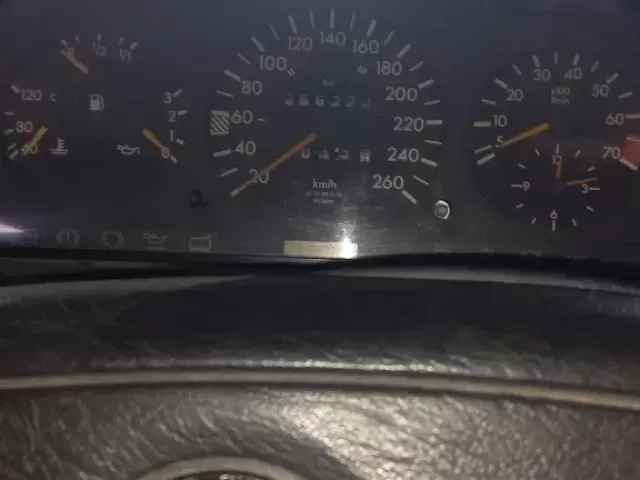 Mercedes-Benz W124, 1993 1, avtobaza.tj