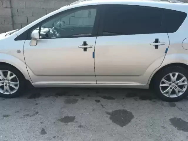 Toyota Corola Verso, 2008 1, avtobaza.tj