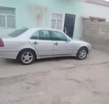 Mercedes-Benz C class, 1995 в Яван 