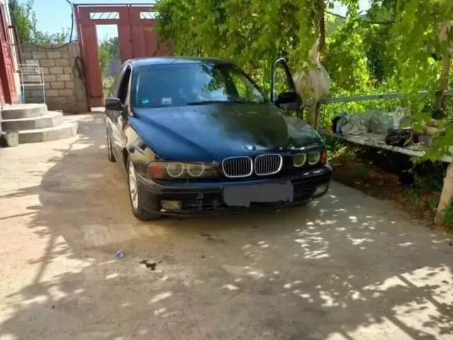 BMW 5 Series 523 1, avtobaza.tj