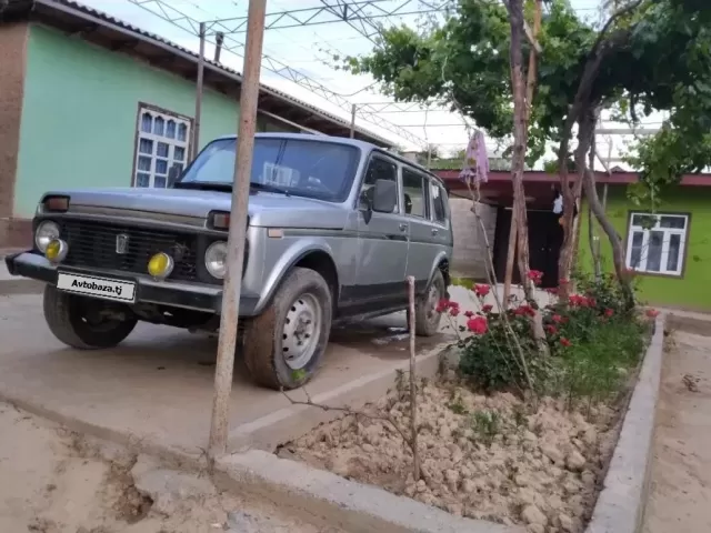 ВАЗ(Lada) Нива 5-ти дверный 1, avtobaza.tj