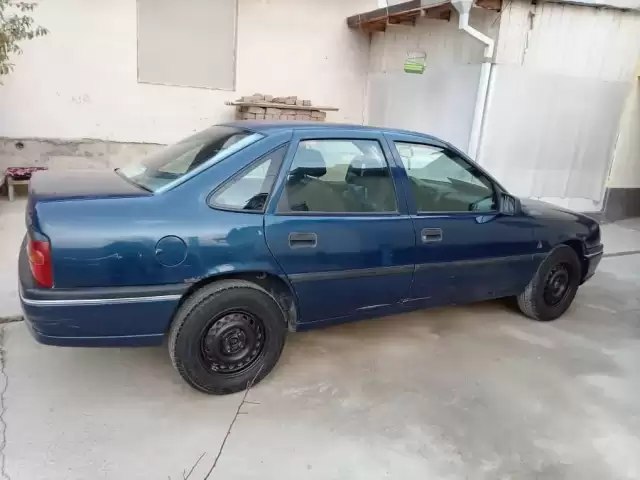 Opel Vectra A, 1994 1, avtobaza.tj Opel Vectra A, 1994 1, avtobaza.tj