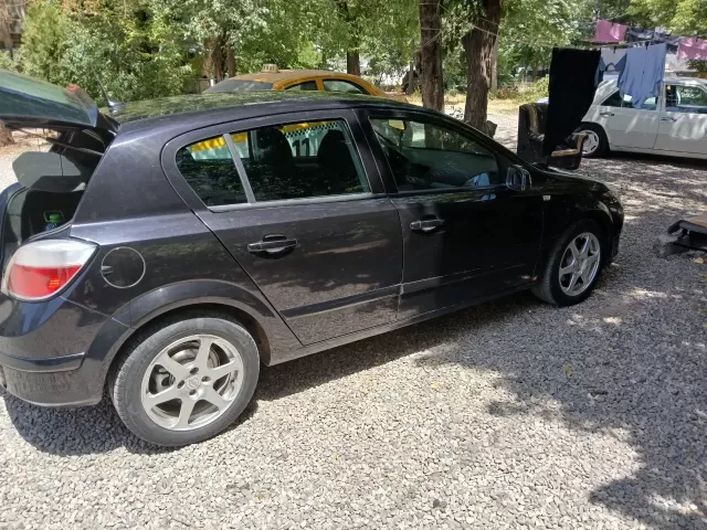 Opel Astra H 1, avtobaza.tj