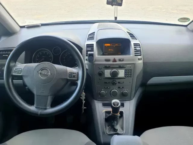 Opel Zafira 1, avtobaza.tj