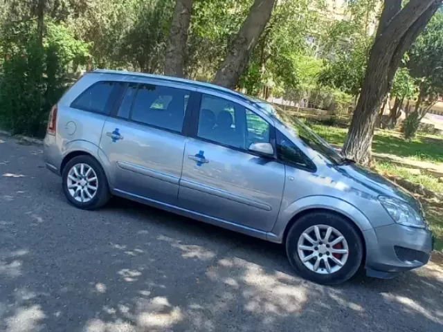 Opel Zafira 1, avtobaza.tj