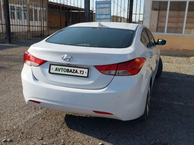 Hyundai Elantra 1, avtobaza.tj