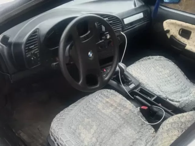 BMW i3 1, avtobaza.tj