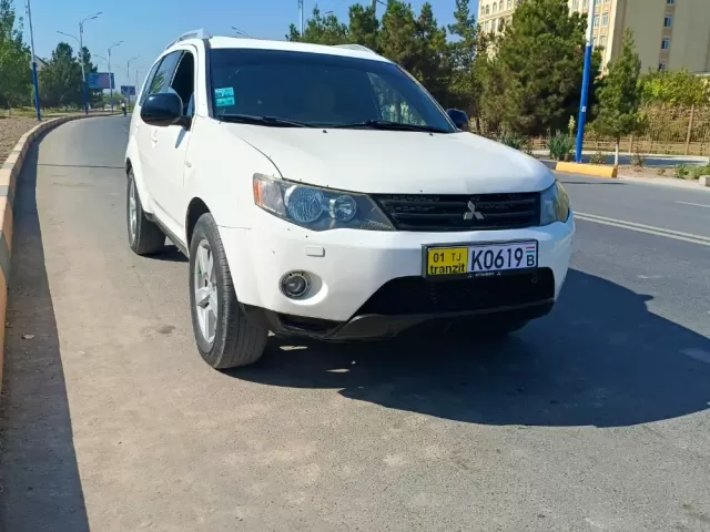 Mitsubishi Outlander 1, avtobaza.tj