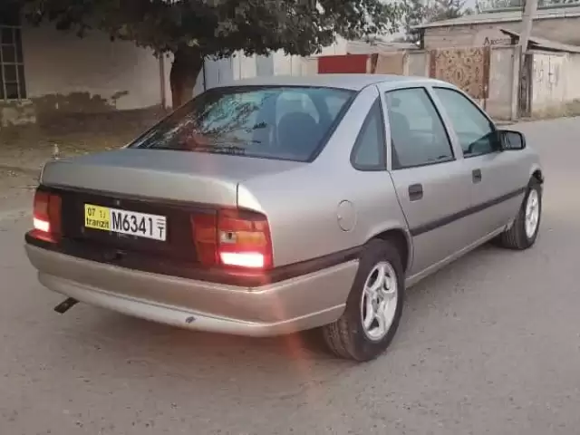 Opel Vectra A, 1993 1, avtobaza.tj Opel Vectra A, 1993 1, avtobaza.tj