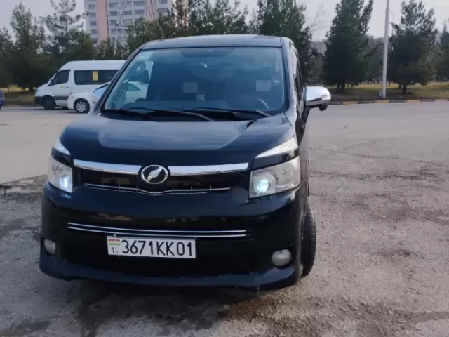 Toyota Voxy, 2009 1, avtobaza.tj