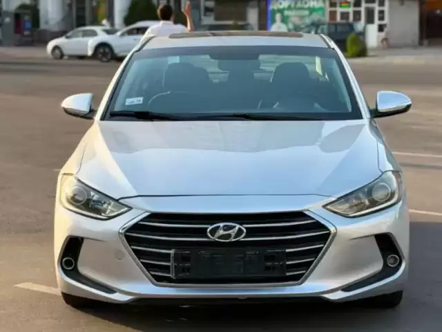 Hyundai Avante, 2018 1, avtobaza.tj