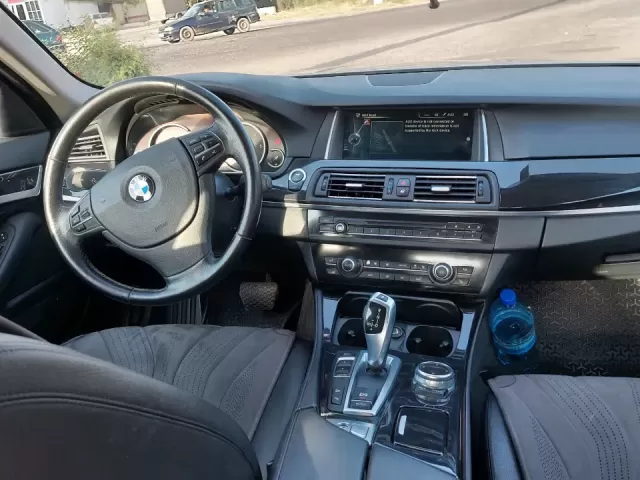 BMW 5 Series 520, 2014 1, avtobaza.tj