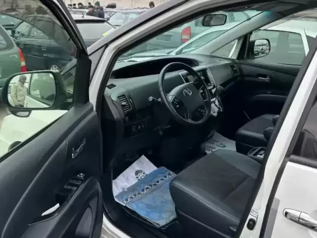 Toyota Estima, 2016 1, avtobaza.tj