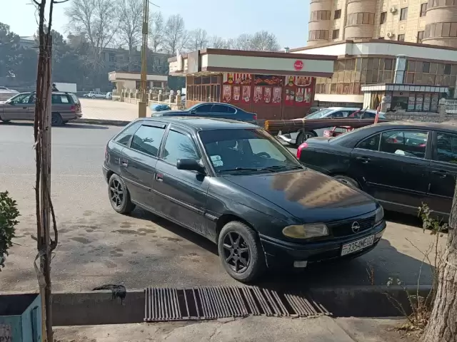 Opel Astra F, 1992 1, avtobaza.tj Opel Astra F, 1992 1, avtobaza.tj