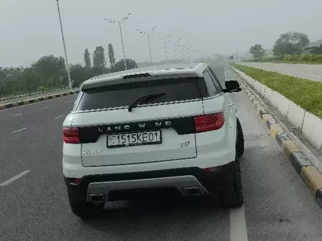 Landwind X7, 2016 1, avtobaza.tj