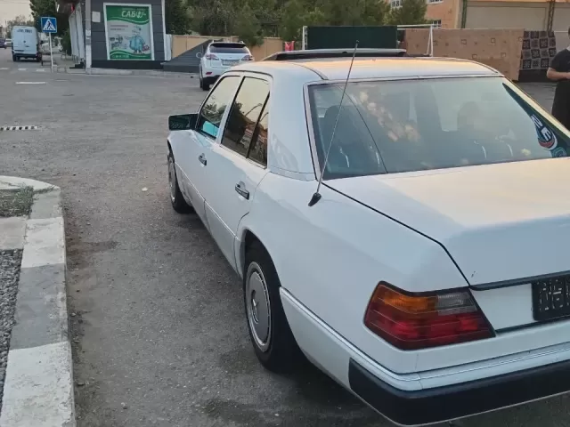 Mercedes-Benz W124 1, avtobaza.tj