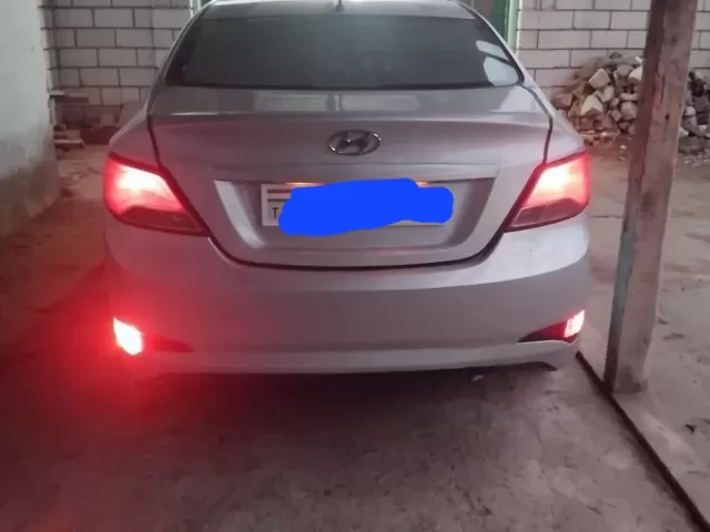 Hyundai Solaris 1, avtobaza.tj