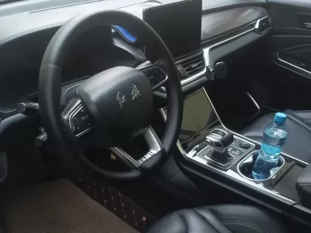Hongqi E-HS3, 2020 1, avtobaza.tj