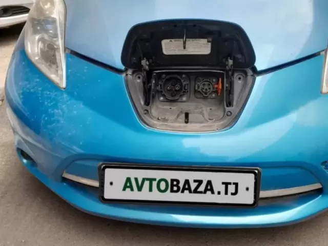 Nissan Leaf 1, avtobaza.tj