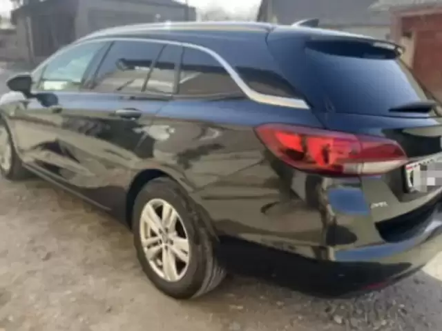 Opel Astra J, 2016 1, avtobaza.tj